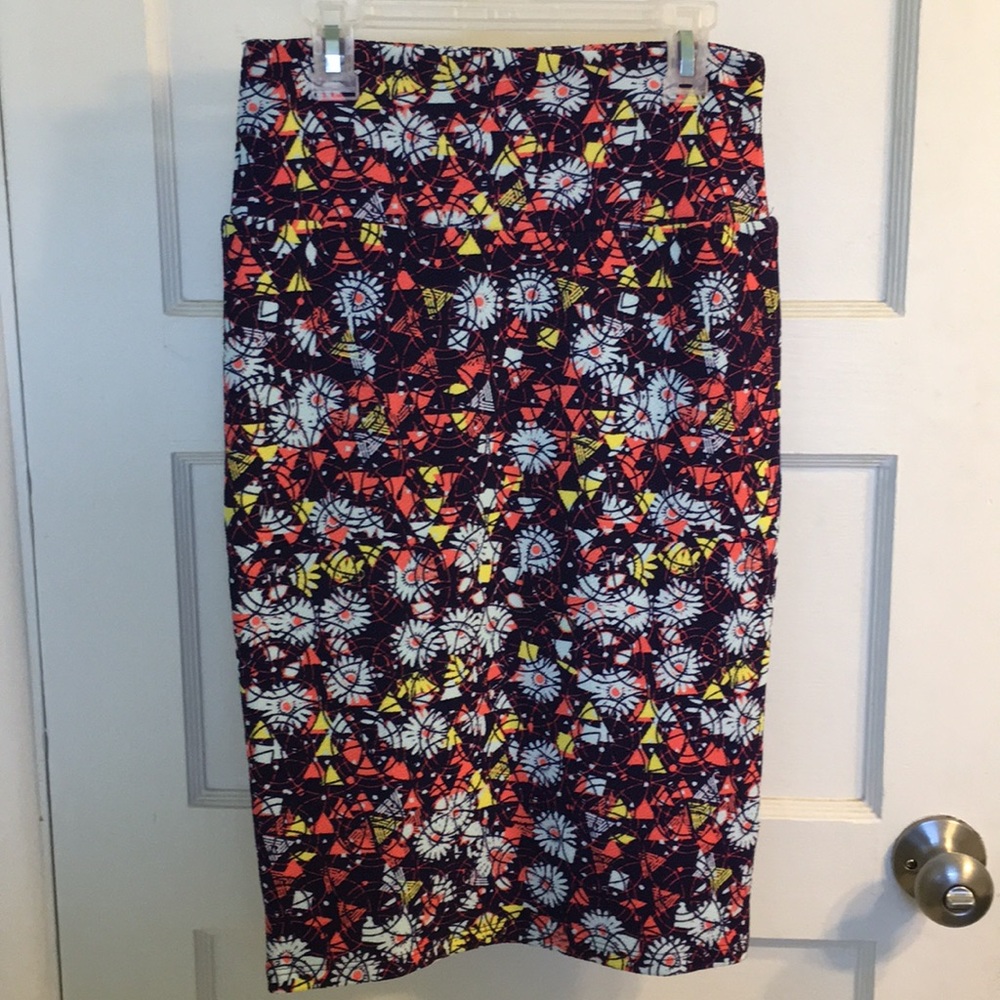Geometric multi colored LuLaRoe Cassie Skirt